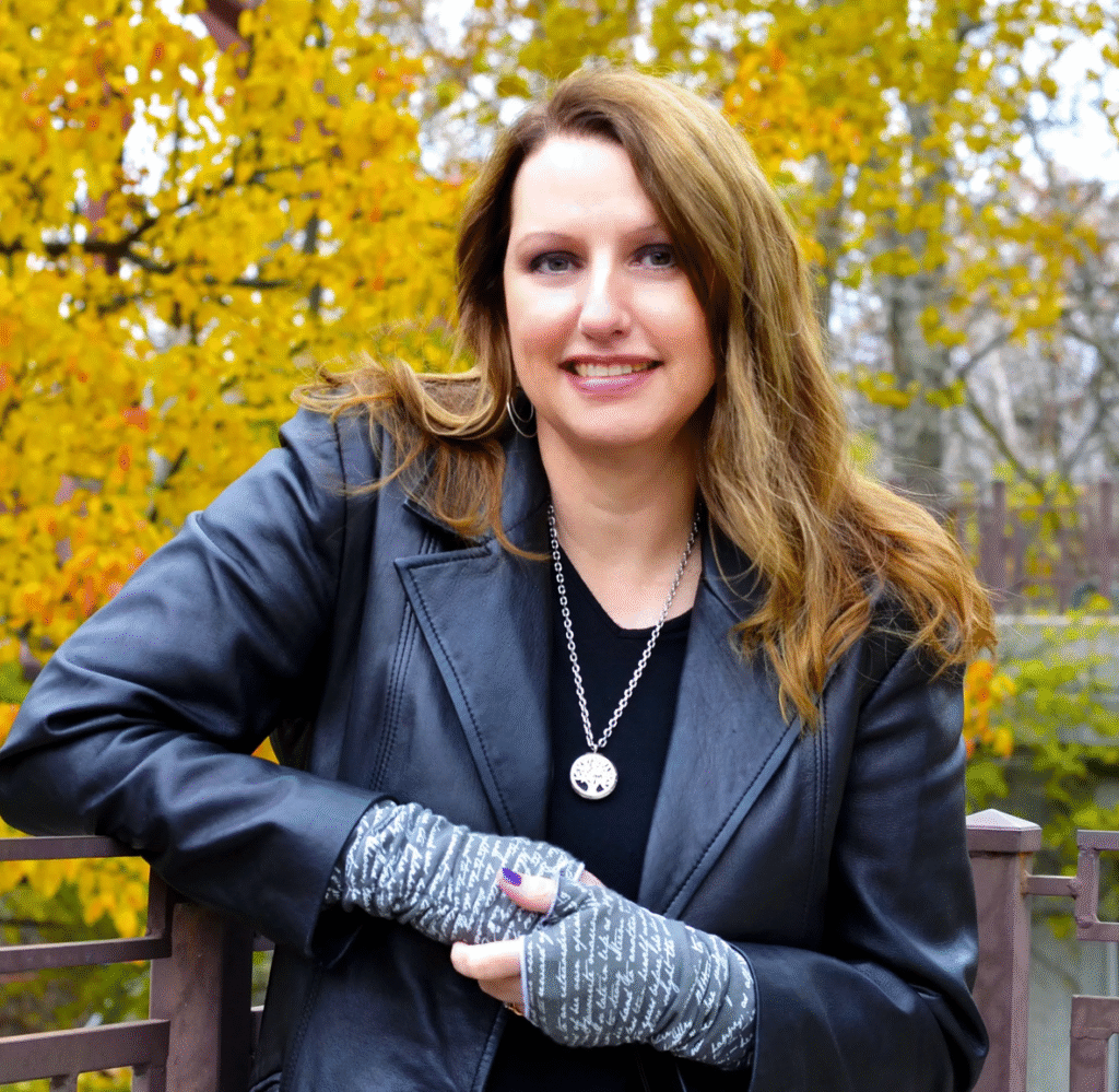 Anna august author photo
