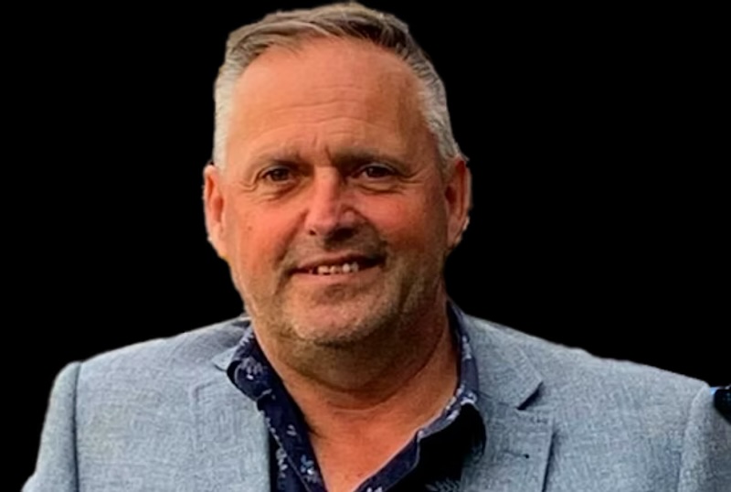 Paul Rushworth-Brown author details