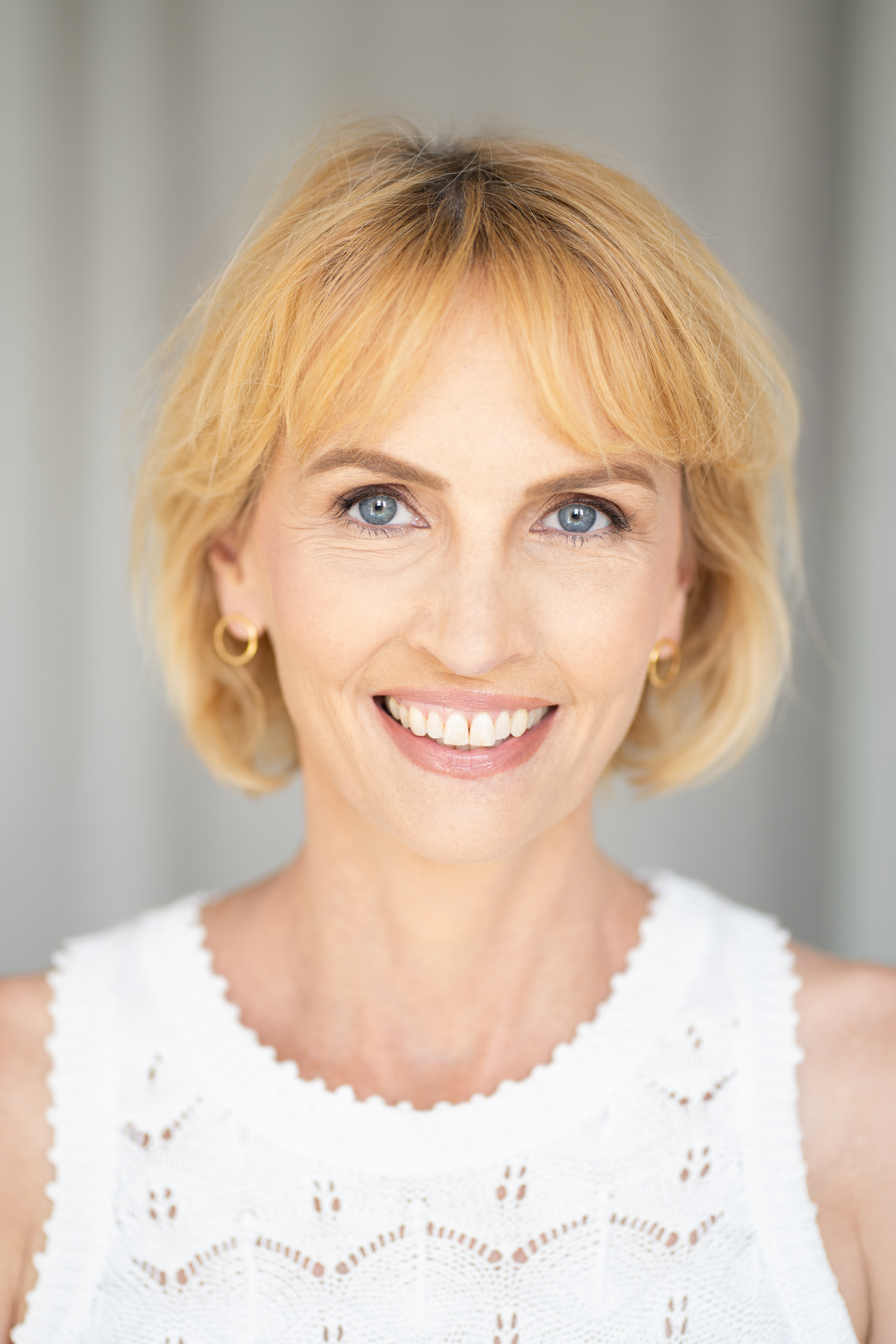 Tonya Lester author photo