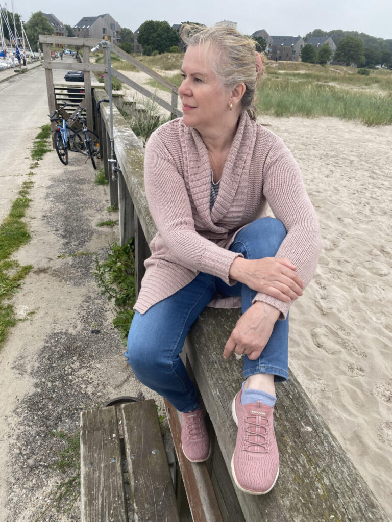 HEIDI ELJARBO author photo